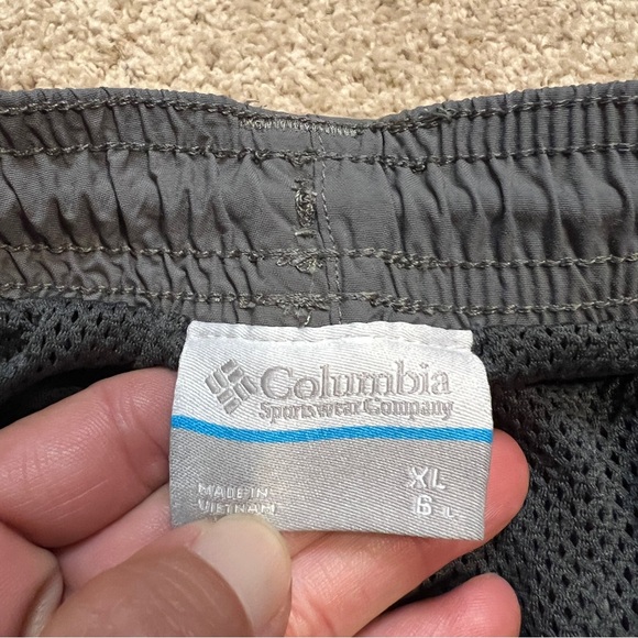 Men’s XL Columbia Swimming Trunks - Picture 3 of 10